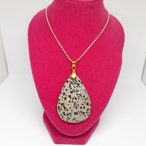 Stone Pendant Necklace: Dalmatian Jasper, 18in Silver Tone Chain