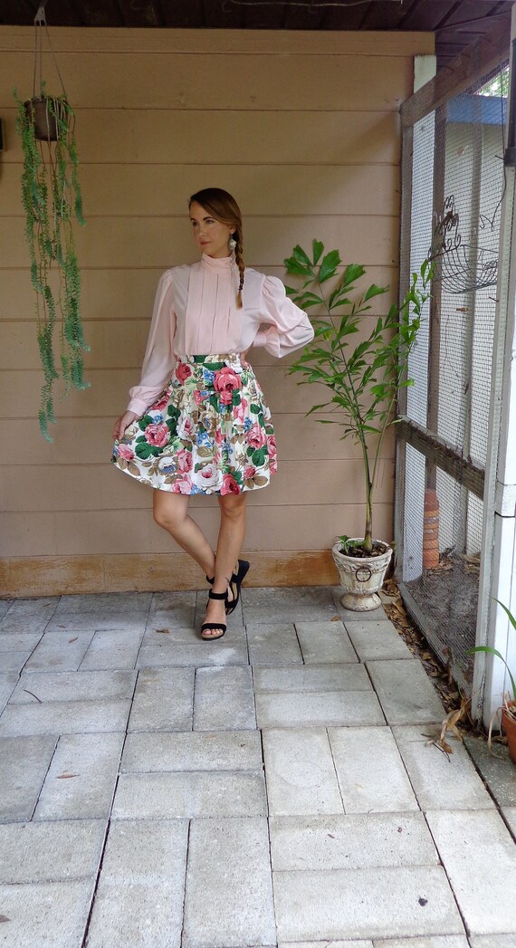 Vintage Floral Mini Skirt / Pleated / Small XS