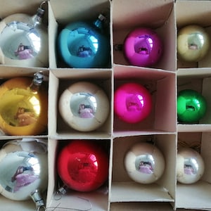 12 vintage mercury glass colored Christmas ornaments balls