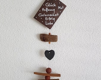 Driftwood - wall decoration with keys, balls and quote board - key to happiness