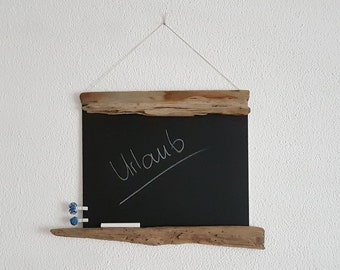 Memo board made of blackboard foil with driftwood