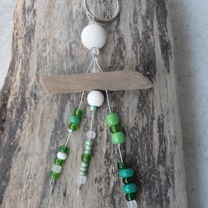 Key and bag pendant white - green, keyring