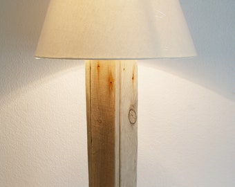 Tischleuchte mit Treibholz Sockel, Tischlampe