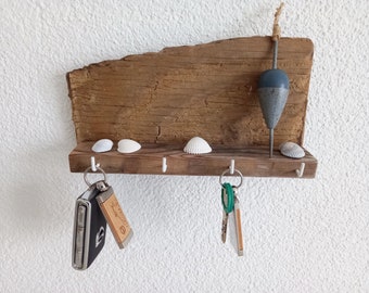 Key rack on reclaimed wood, key ring