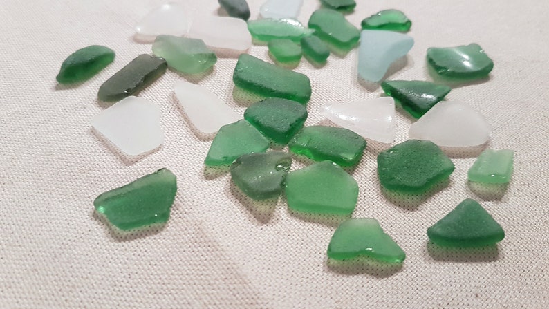 Sea glass in white & green 32 pieces image 4