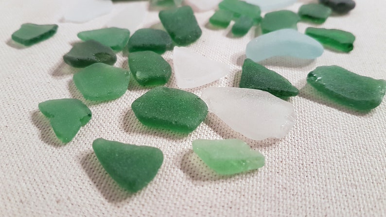 Sea glass in white & green 32 pieces image 2