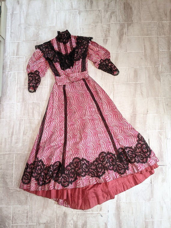 C. 1905-1907 Pink Silk Dress Antique Edwardian Clothing 1900s