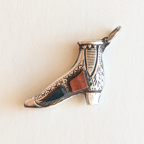 19th C. Scottish Agate Boot Charm | Antique Victor
