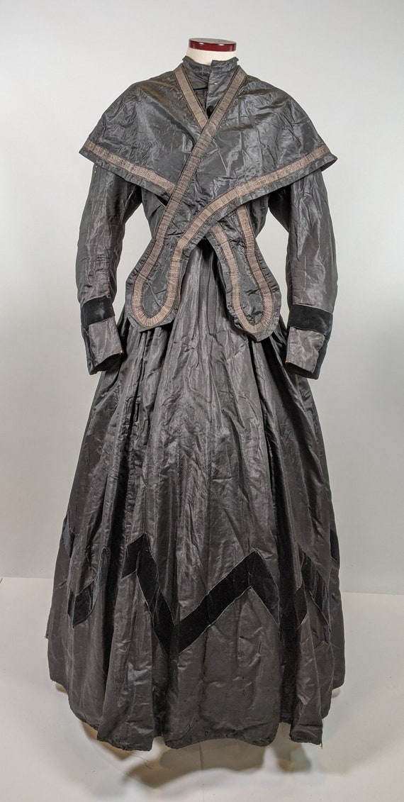 1860s Mourning Dress | Antique Victorian Clothing… - image 3