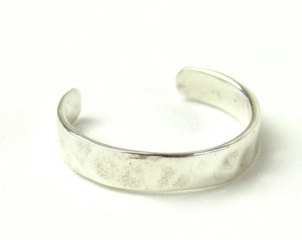 Sterling Silver Hammered Toe Ring- Adjustable -  Ethnic Boho Statement Toe Ring