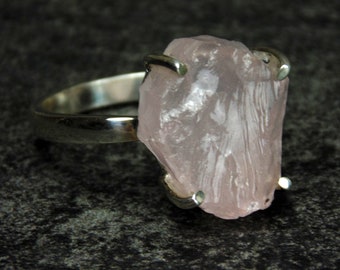 Anillo de cuarzo rosa natural crudo de plata esterlina tamaño 10