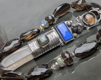 Beschützer der Weiblichkeit, Sand gegossener Jaguar Totem Smokey Lemurian Quarz mit Labradorit und Rauchquarz Silber Talisman Halskette