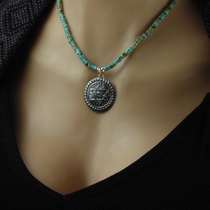 Collier talisman/amulette de manifestation de la solidarité ancestrale chai Am Yisrael en turquoise et argent sterling gravé image 4