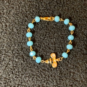 Bee charm bracelet| Bee bracelet| blue beaded bracelet | aqua bead bracelet | glass beaded bracelet | Bee jewelry| custom size