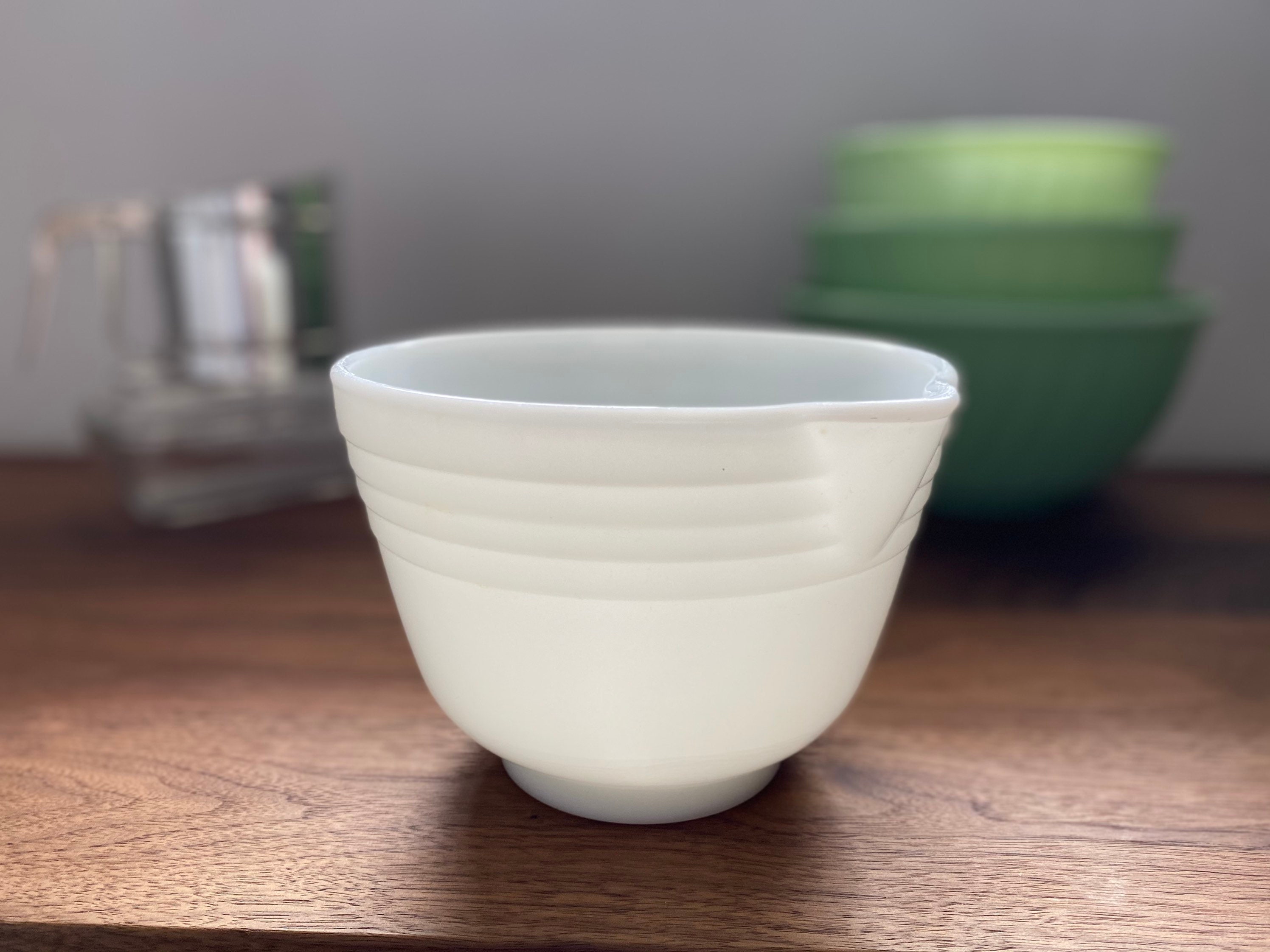 Large Glass Mixing Bowl With Pouring Lip 