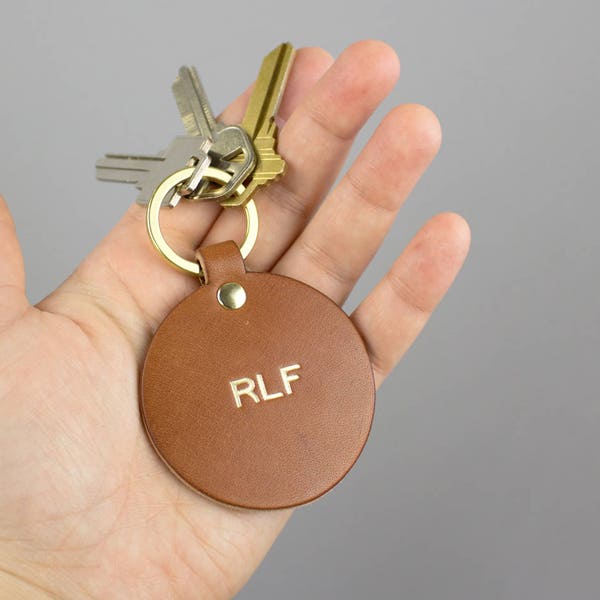 Monogram Round Leather Keychain. Full Grain Brown Leather Key Fob. Personalized Gold Foil Keyring. Custom Groomsmen Gift. Groomsman