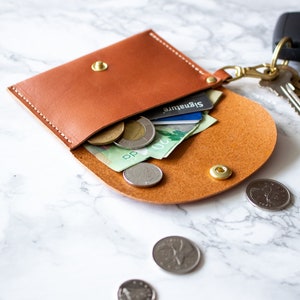 Porte-clés personnalisé - Porte-cartes personnalisé - Cuir marron clair monogrammé - Cognac - Cadeau - Bracelet végétalien - Cadeau pour maman - Cadeau pour femme