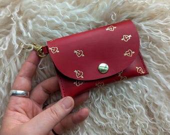 Personalized Leather Card Holder – Keychain Wallet, Veg Tan Monogram