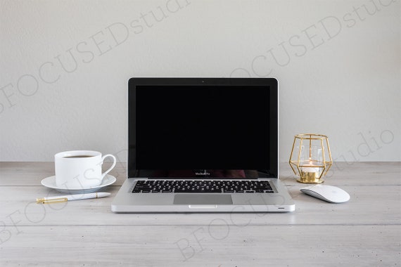 Simple Laptop Computer Mockup To Post On Social Media