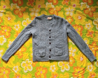 1960s 1970s Vintage Pure Wool Cornflower Blue Cable Knit Kings Road Sears The Men's Store Size L Button Up Grandpa Cardigan Sweater