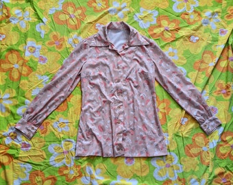 1970s Vintage Abstract Floral Pastel Tan Beige Groovy Hippie Boho Size M Polyester Long Sleeve Button Up Blouse Shirt