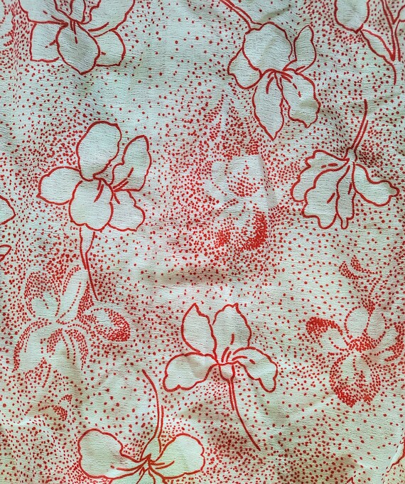 1970s Vintage Floral Red and White Irises Spotted… - image 7