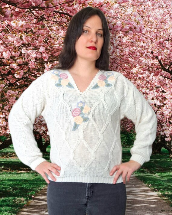 1980s 1990s Vintage Floral Embroidered Pastel Cottagecore 