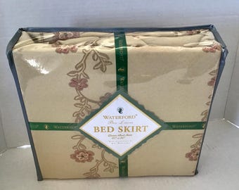 Waterford "Meadow Flower" Queen Tailored Bed Skirt - Vintage 2002 - NEW
