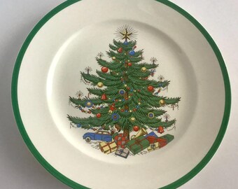 Vintage Plummer (NY) "Christmas Tree" - Single Dinner Plate - Green Rim - Excellent Condition