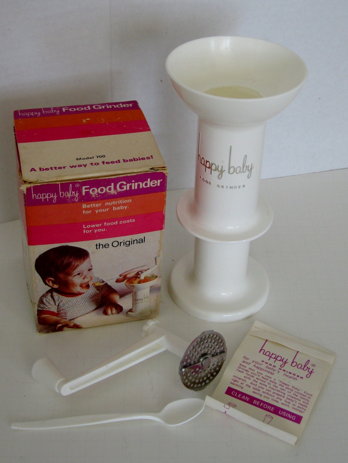 Vintage happy Baby Food Grinder, Model 700, White Plastic, Bowland-jacobs  Mfg Co USA 