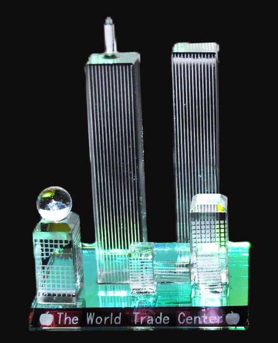 Vintage World Trade Center Crystal Sculpture: NYC Twin Towers