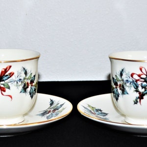 2 Lenox Fine China &quot;Winter Greetings&quot; by Catherine McClung Christmas Cups Saucers 1995 USA