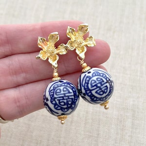 Floral Earrings - Wedding Earrings - Chinoiserie Earrings - Grand millennial Earrings - Flower Earrings - Preppy Earrings - Blue and White