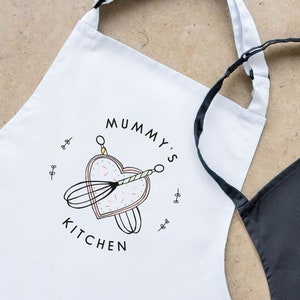 personalised apron, personalised apron kitchen adult design on a white apron, Perfect mum gift for christmas