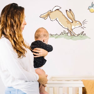 Naklejka ścienna Zgadnij, jak bardzo Cię kocham, Naklejka ścienna Hopping Hare, Naklejka ścienna Hare, Naklejka ścienna do pokoju dziecięcego, Naklejka ścienna do pokoju dziecięcego
