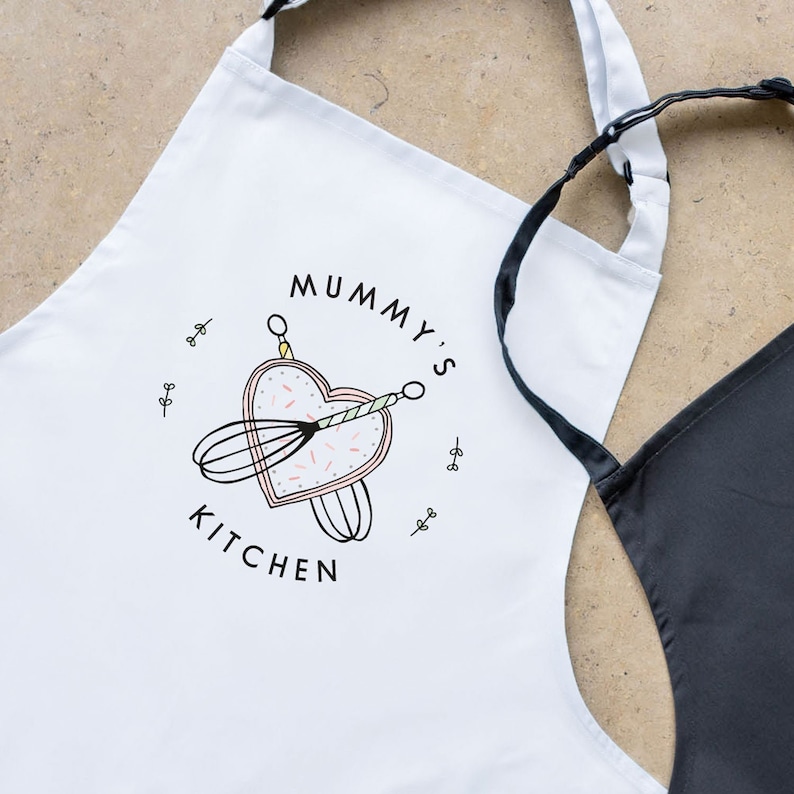 personalised apron, personalised apron kitchen adult design on a white apron, Perfect mum gift for christmas