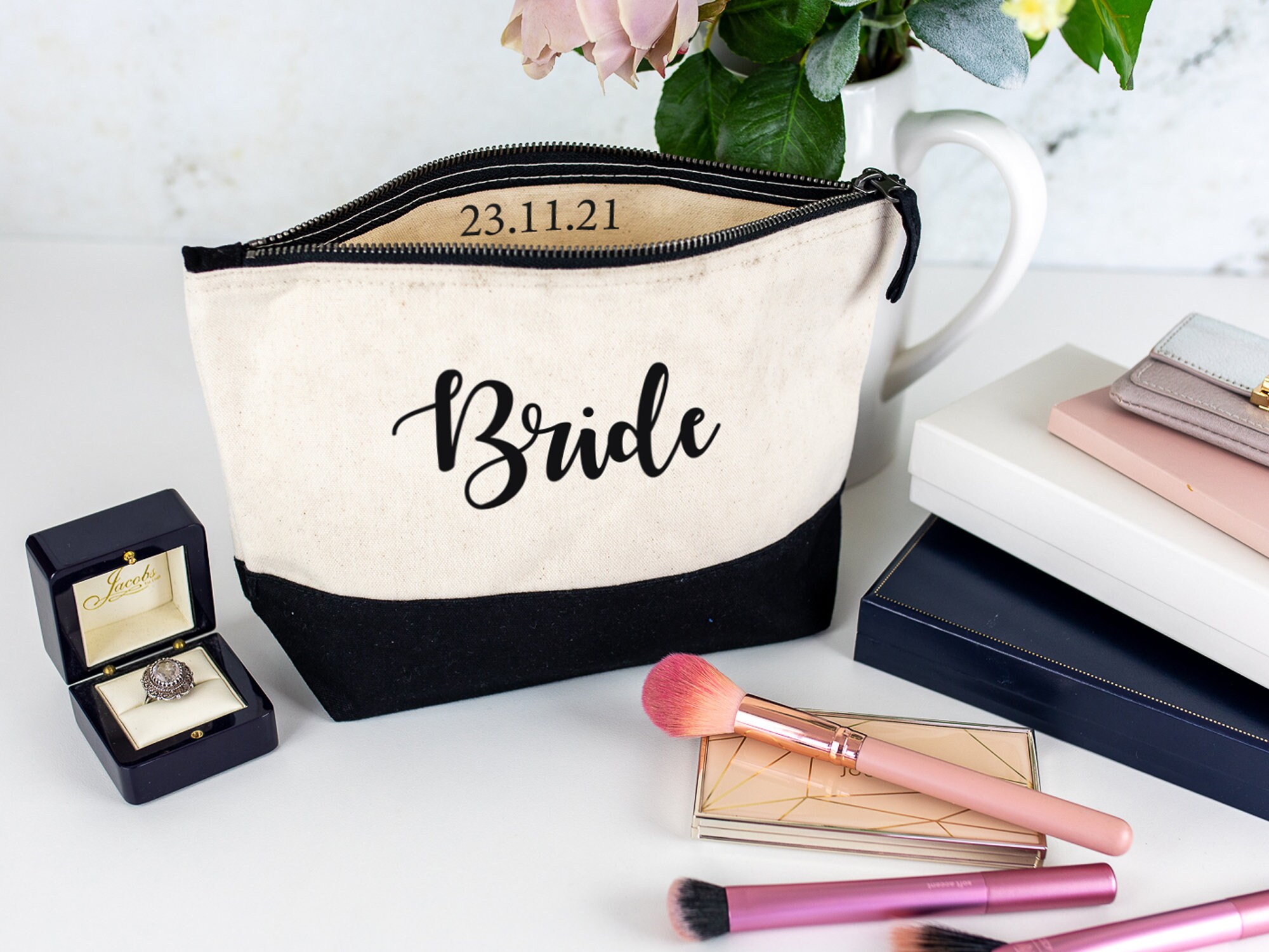 Bride & Babe Makeup Bags Retro Make up Bag Cosmetic Bag Cute Bridesmaid  Gift Ideas Makeup Pouch Retro Gifts for Her EB3222RTR - Etsy