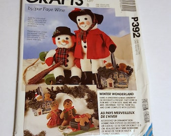 Winter Wonderland Snowman and Gingerbreadman Ornament Pattern / Winter Crafts / Holiday Crafts / Christmas Crafts McCall's P392
