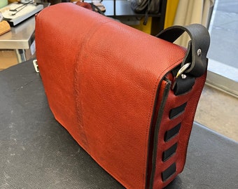 Hipster Kudo full laptop bag with full leather lining