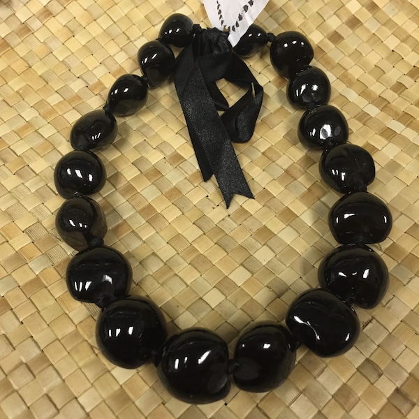 Kukui nut Choker 18 nuts