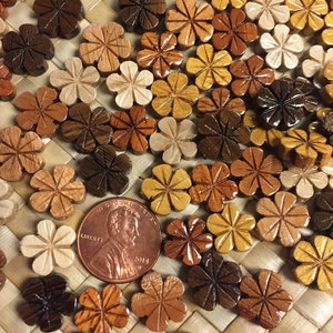 Wood flower 7mm assorted color Lot of 25, 50, 100 arts and crafts - handmade