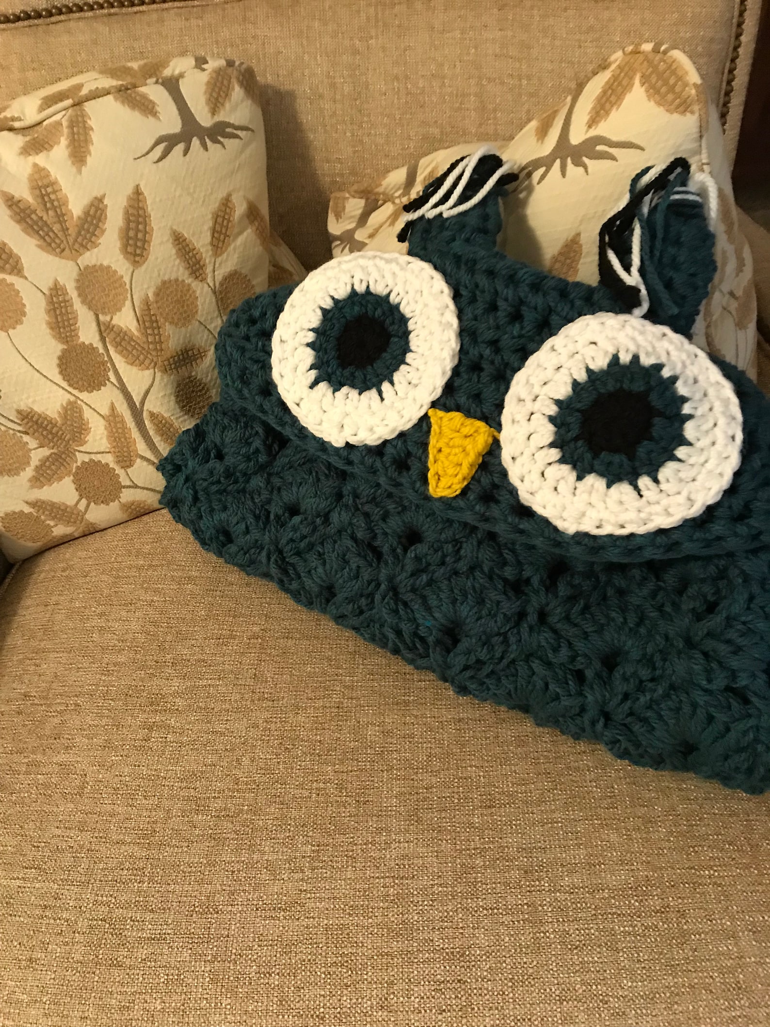 Pattern Print Owl Ornamental Hooded Blanket