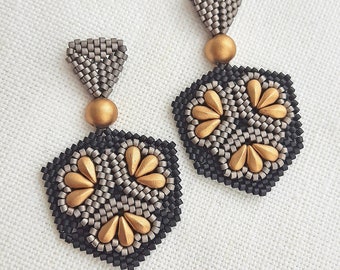 CLASSY EARRINGS - Beading Pattern - Peyote stitch bead pattern - Delica DropDuo Cabochon Seed beads - Instant PDF Download