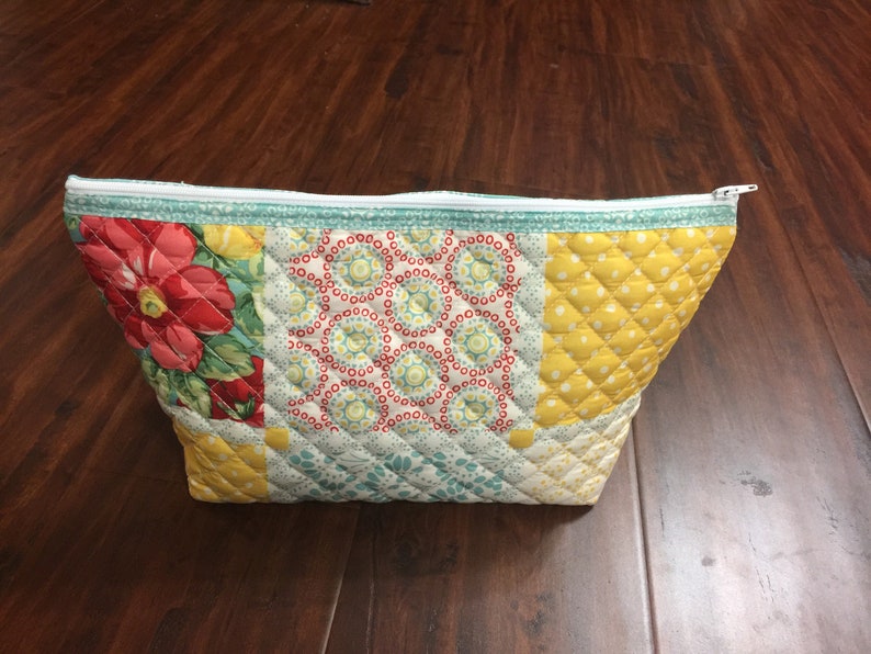 Quilted Zipper Pouches!