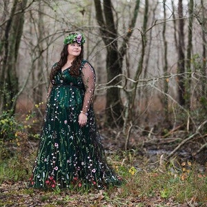 Embroidery Green Floral Wedding Dress Plus Size Embroidered Flower Bridal gown with sleeves, Color wedding dress from tulle