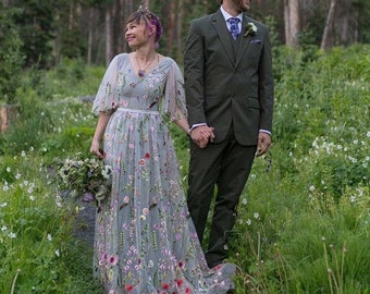 Grey flower wedding dress with butterfly sleeves, Color Elegant Embroidery Lace Floral dress, Embroidered wedding gown with floral elements