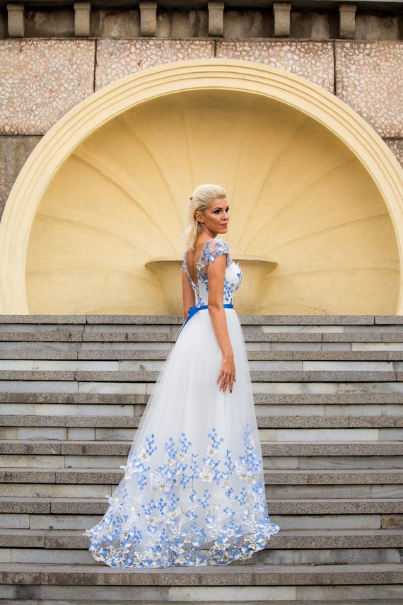 wedding dresses white with blue