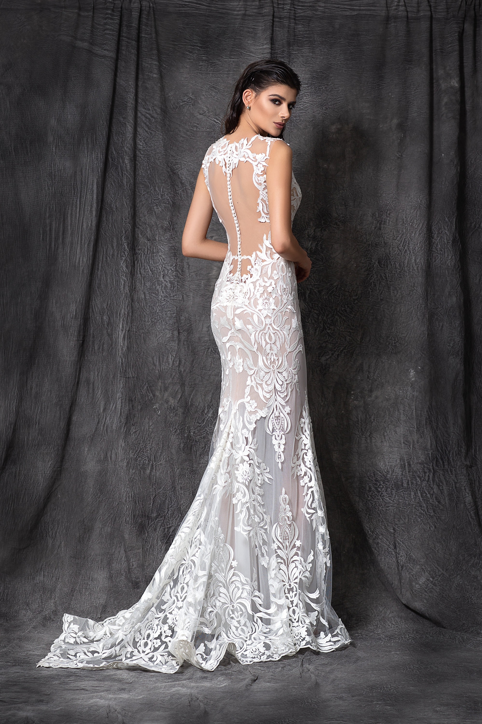 Tight lace top mermaid wedding dress