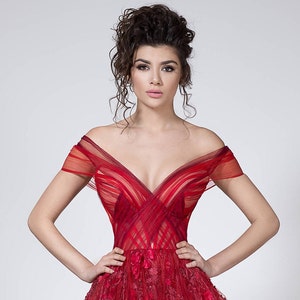Red princess dress for formal events, Gorgeous prom dress of tulle with A-line silhouette image 1