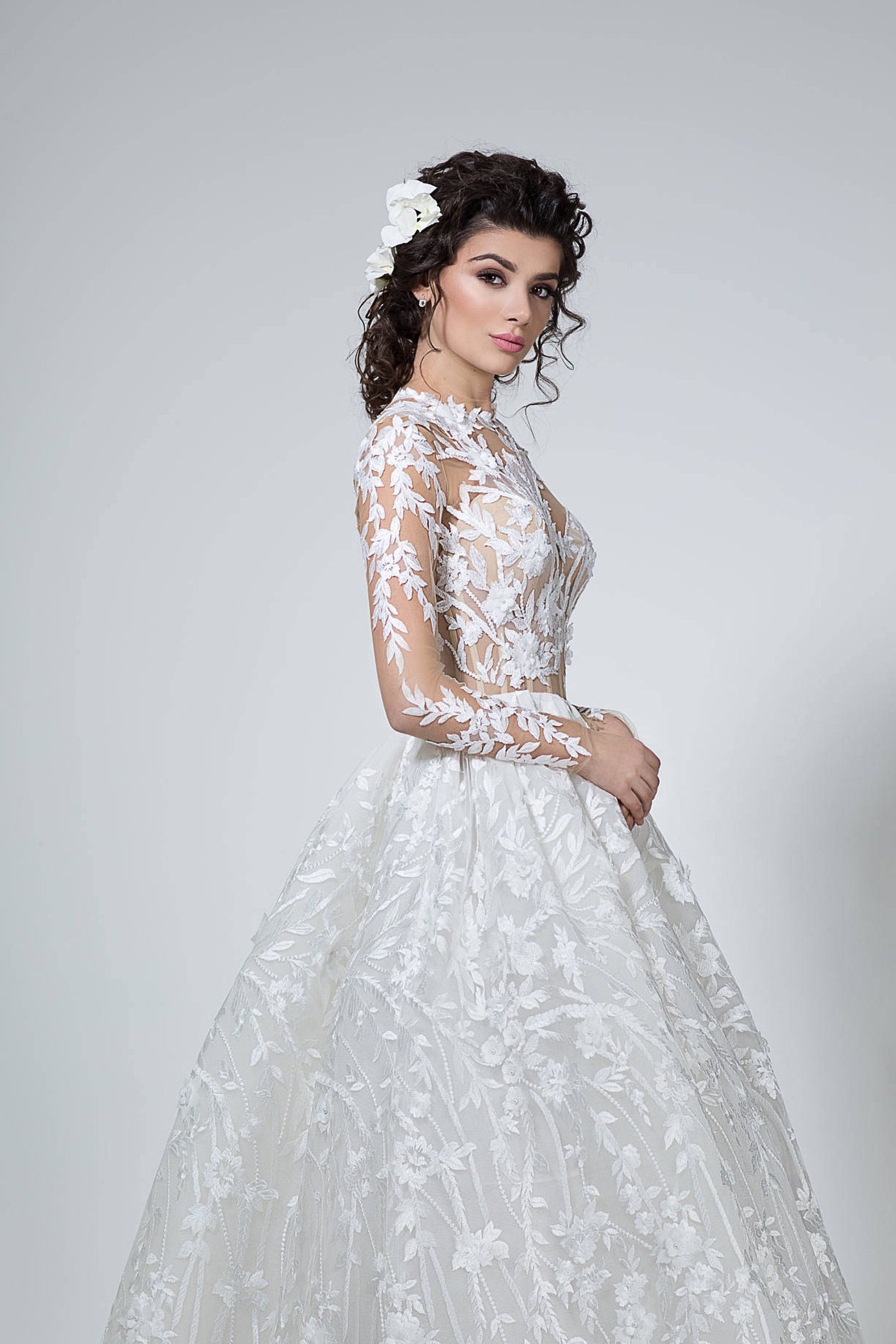 Lace Wedding Dress in White Boho Wedding Dress With Sleeves - Etsy